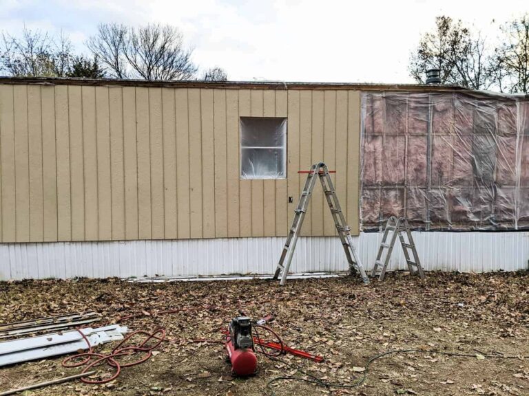 Mobile Home DIY vs Hiring a Contractor 768x576